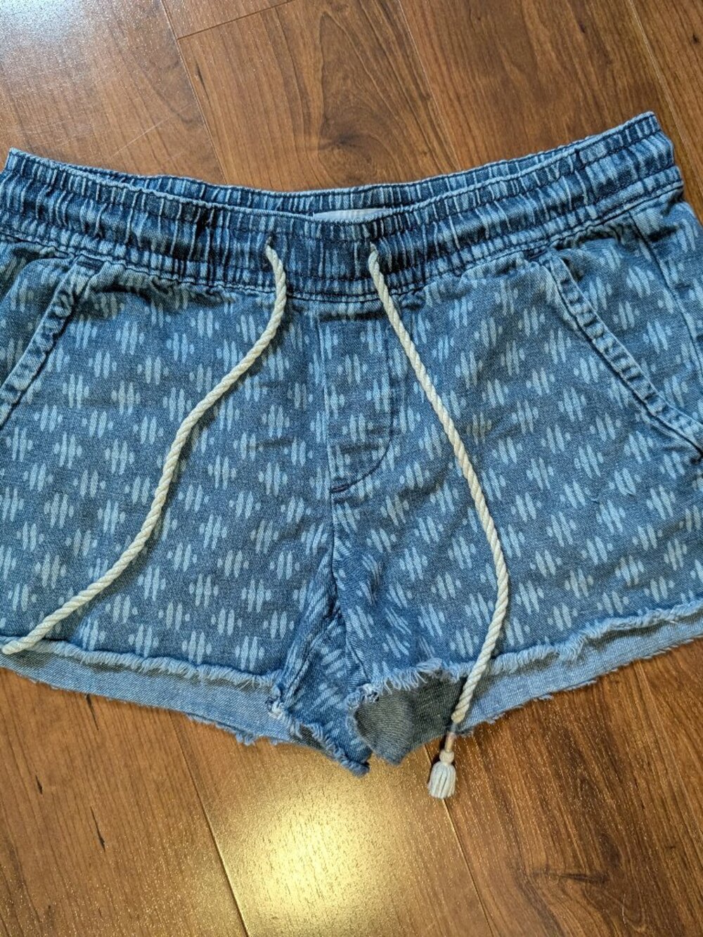 Drawstring jean shorts